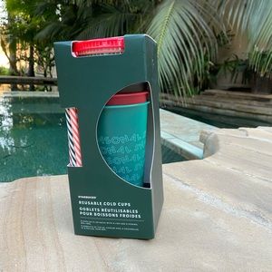 Starbucks Christmas reusable cups with lids